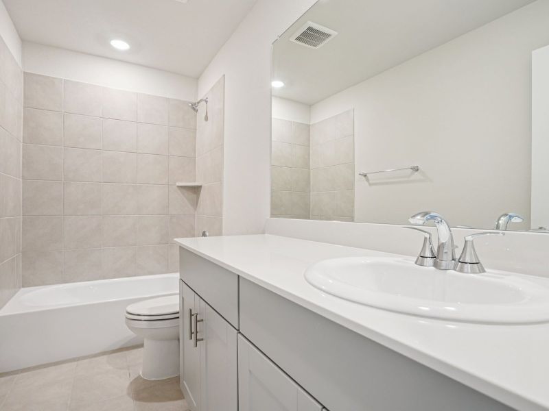 Furnished interior view inside a new home in Westmoor, Sherman (Image 9).