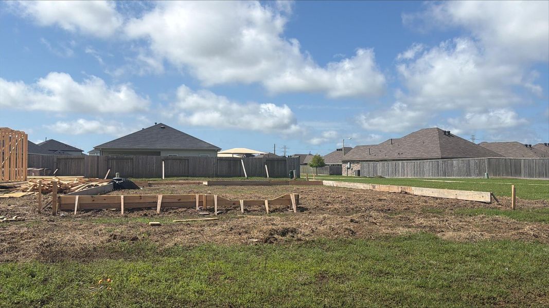 Site preparation for new homesites in Pearlbrook, Texas City (Image 37).