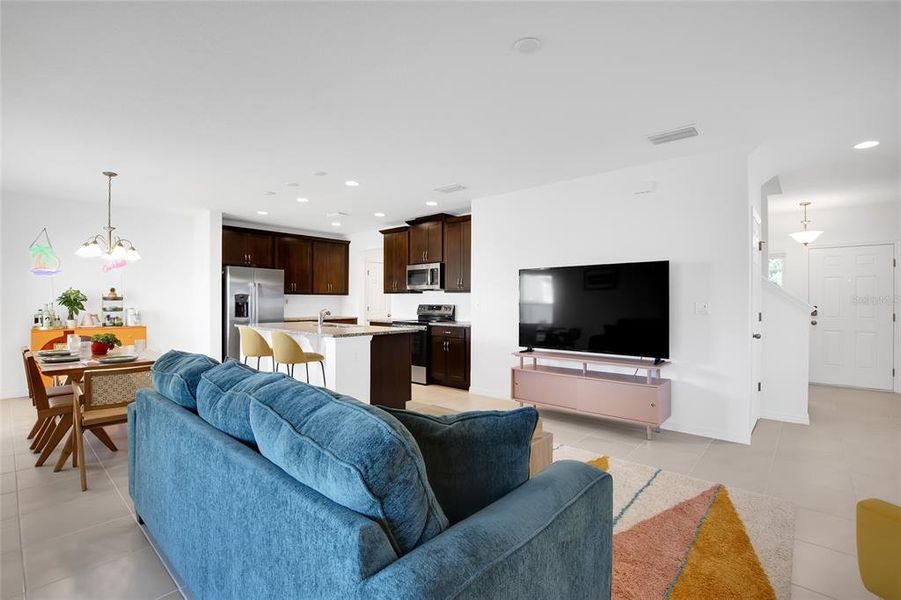 Furnished interior view inside a new home in Horse Creek at Crosswinds, Davenport (Image 14). Furnished interior view inside a new home in Horse Creek at Crosswinds, Davenport (Image 14).