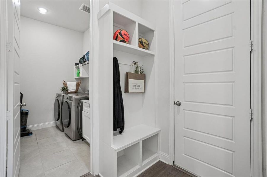 Furnished interior view inside a new home in , Plano (Image 26). Furnished interior view inside a new home in , Plano (Image 26).