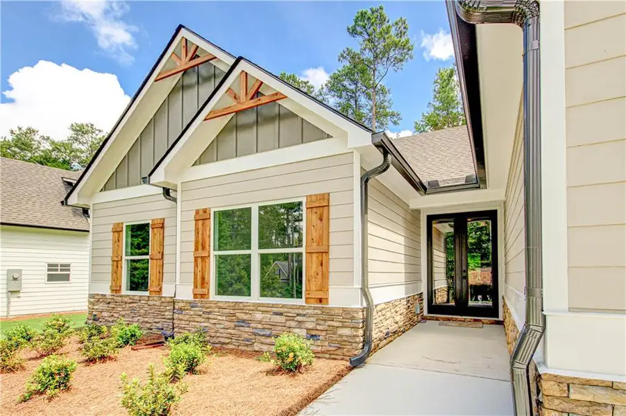 Exterior details and patio area of a home in , Villa Rica (Image 27).