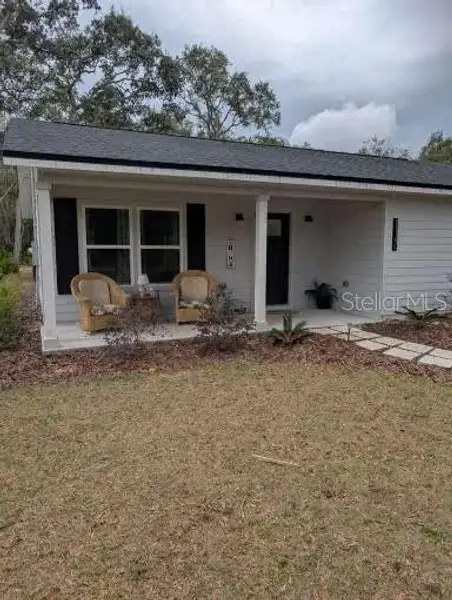 Exterior details and patio area of a home in , Chiefland (Image 2). Exterior details and patio area of a home in , Chiefland (Image 2).