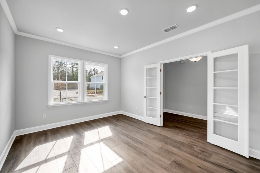 Spacious, unfurnished interior of a new home in Monroe Preserve, Chapin (Image 49).