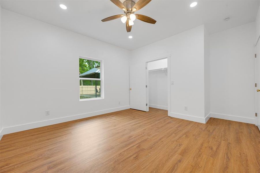 Spacious, unfurnished interior of a new home in , Sumner (Image 21).