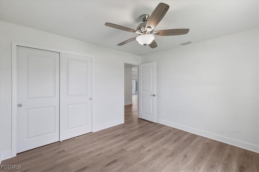Spacious, unfurnished interior of a new home in Cape Coral, Cape Coral (Image 30).