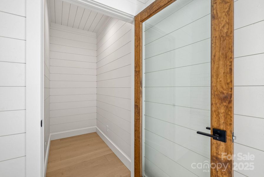 Image 37 of a home in .