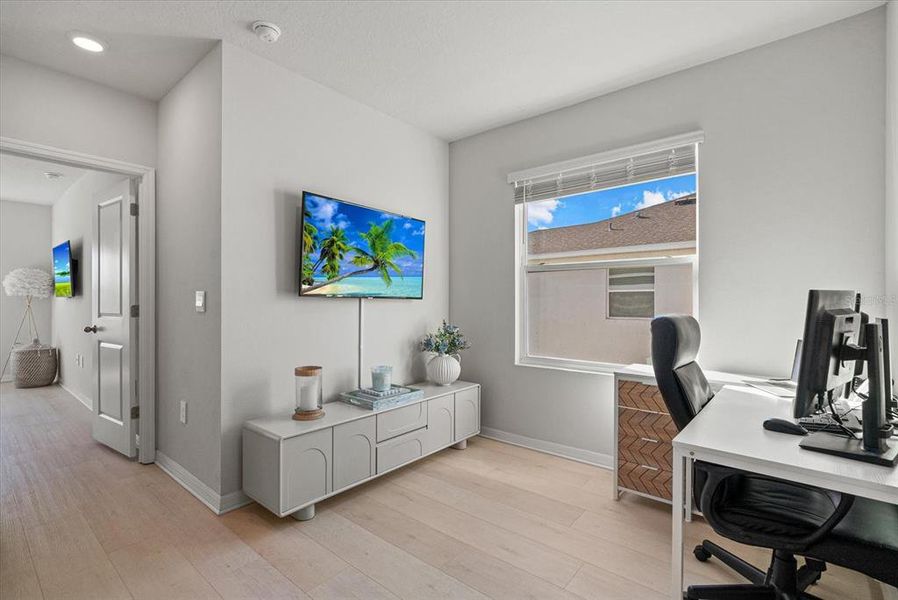Furnished interior view inside a new home in Star Farms at Lakewood Ranch, Bradenton (Image 11). Furnished interior view inside a new home in Star Farms at Lakewood Ranch, Bradenton (Image 11).