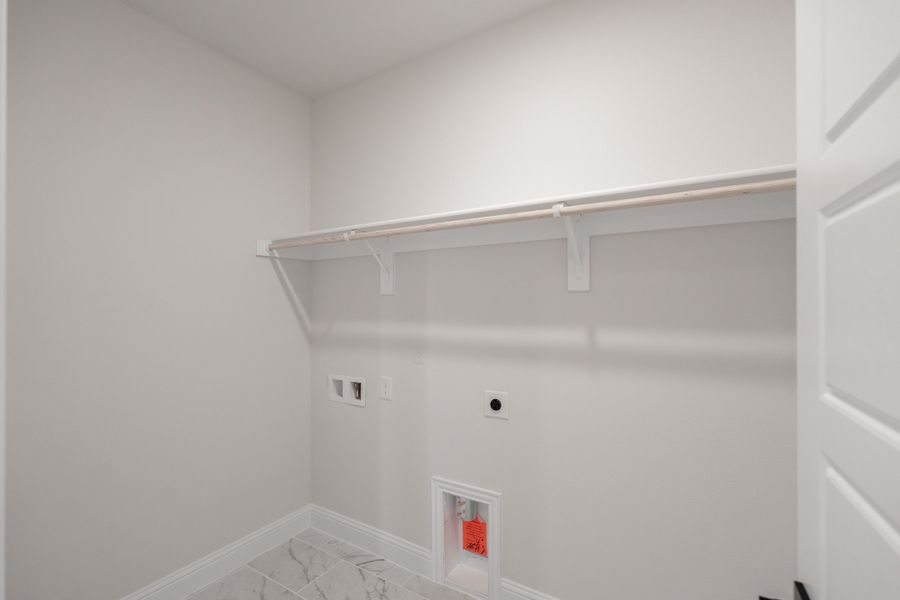 Spacious, unfurnished interior of a new home in Enclave at Legacy Hills, Celina (Image 10).