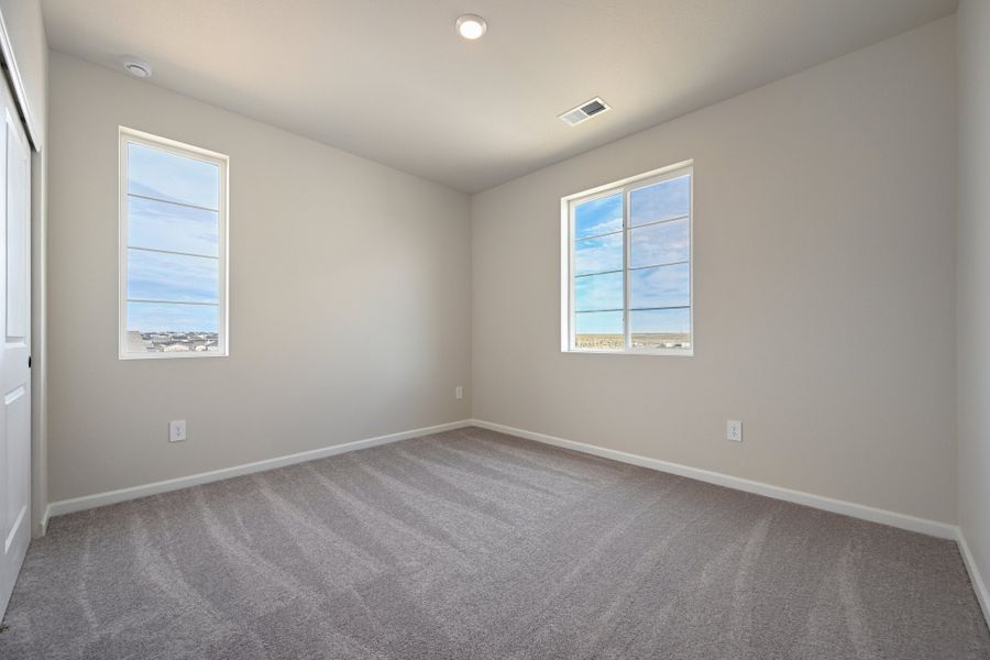 Spacious, unfurnished interior of a new home in The Aurora Highlands, Aurora (Image 21).