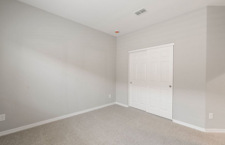 Spacious, unfurnished interior of a new home in El Cidro, Goodyear (Image 18).