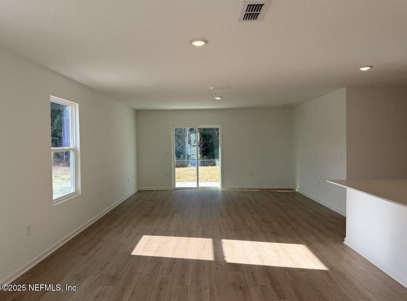 Spacious, unfurnished interior of a new home in The Arbors, Jacksonville (Image 16).