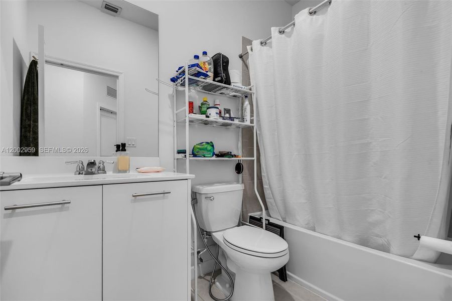 Furnished interior view inside a new home in , Miami (Image 7).