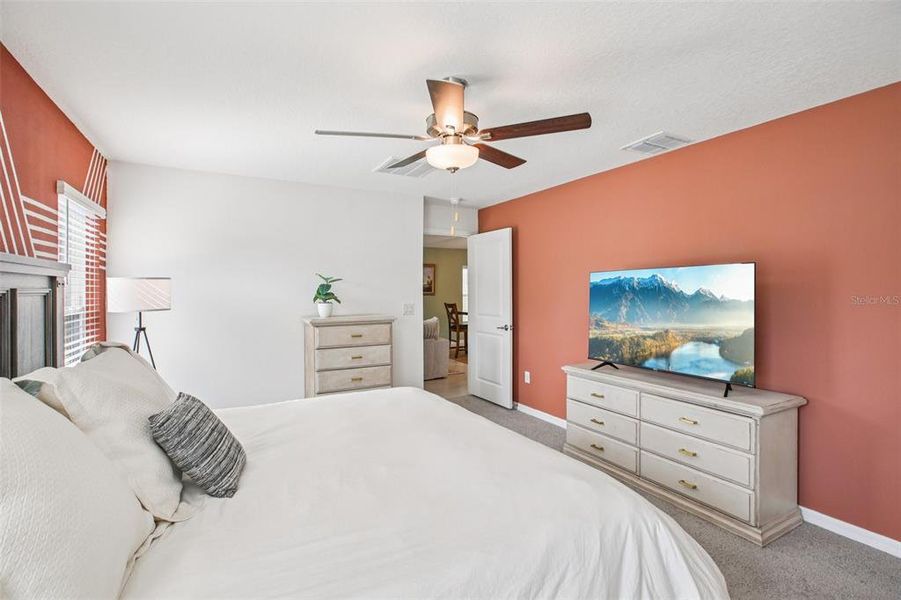 Furnished interior view inside a new home in , Land O' Lakes (Image 33).