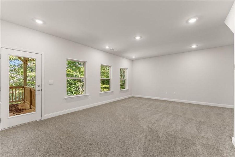 Spacious, unfurnished interior of a new home in Magnolia Villas, Cornelia (Image 29).