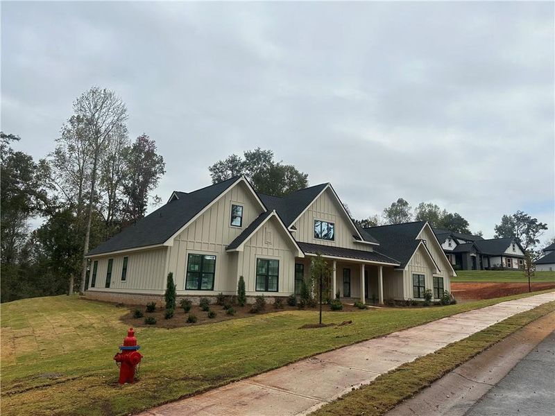 Image 10 of a home in .