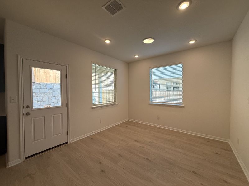 Spacious, unfurnished interior of a new home in The Hills of Bear Creek, Austin (Image 12).