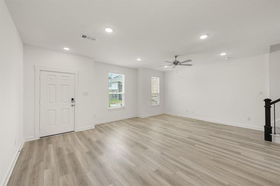 245 Wagon Spoke- Living Room-1