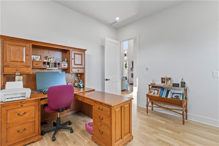 Furnished interior view inside a new home in , Clermont (Image 17). Furnished interior view inside a new home in , Clermont (Image 17).