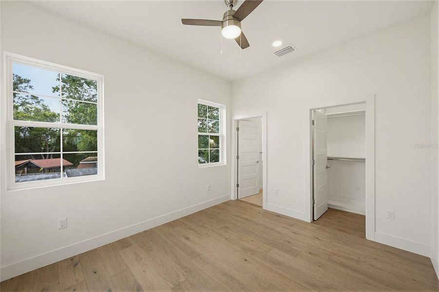Spacious, unfurnished interior of a new home in , Winter Park (Image 20).