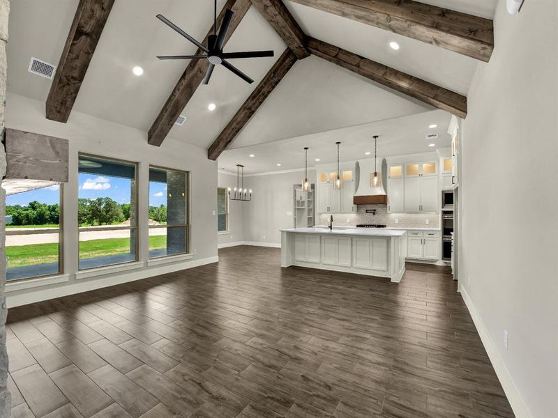 Spacious, unfurnished interior of a new home in , Weatherford (Image 32).