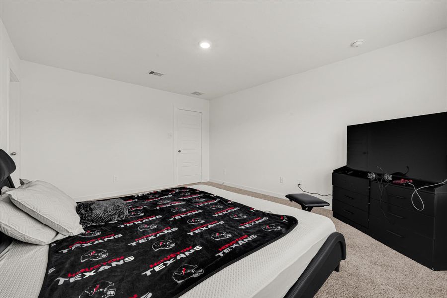 Furnished interior view inside a new home in , Houston (Image 14).