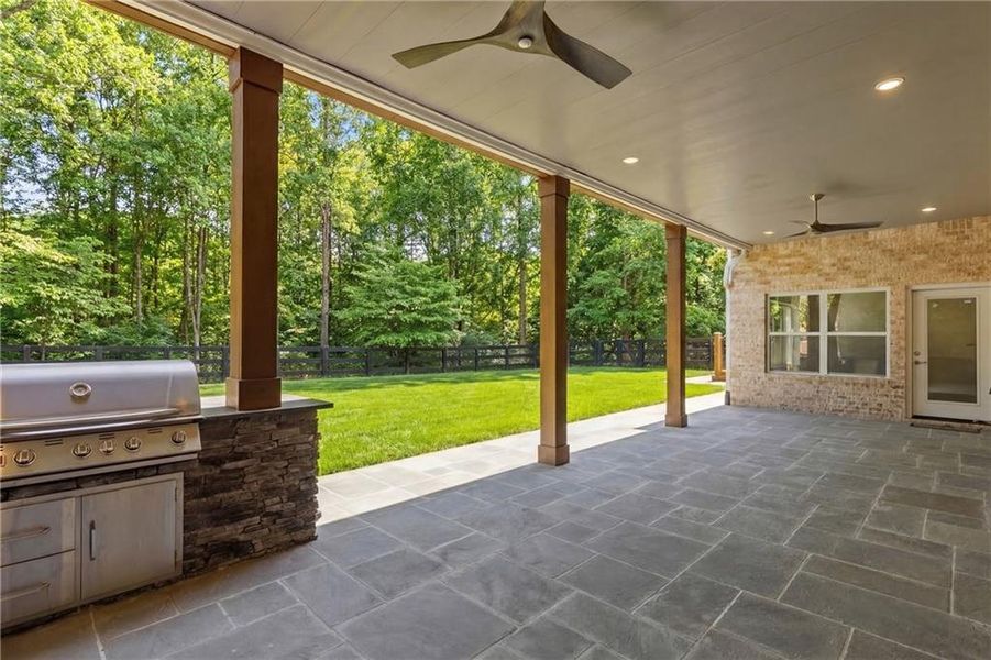 Exterior details and patio area of a home in , Alpharetta (Image 35).