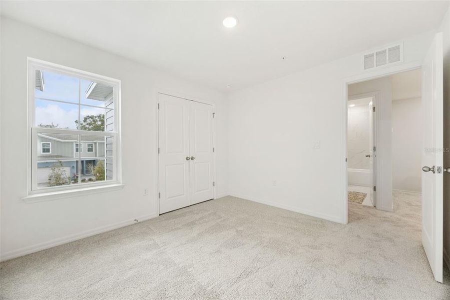 Spacious, unfurnished interior of a new home in Terra Haven, St. Cloud (Image 21).