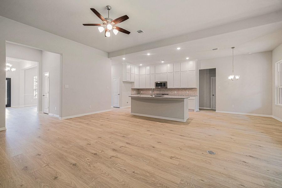 ABSOLUTLY STUNNING! BRAND NEW! Mason Floor Plan! Pictures are a representation of the Mason Floor Plan. Colors & Selections may vary. New photos will be on here soon!  Hurry Call Today!