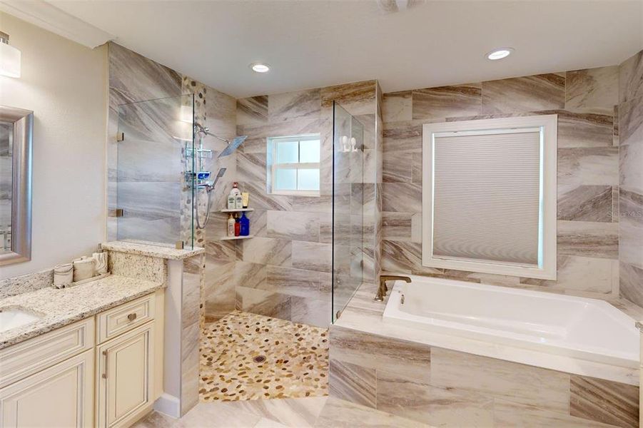 Furnished interior view inside a new home in , Port Charlotte (Image 11).