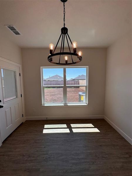 Spacious, unfurnished interior of a new home in , Abilene (Image 12).