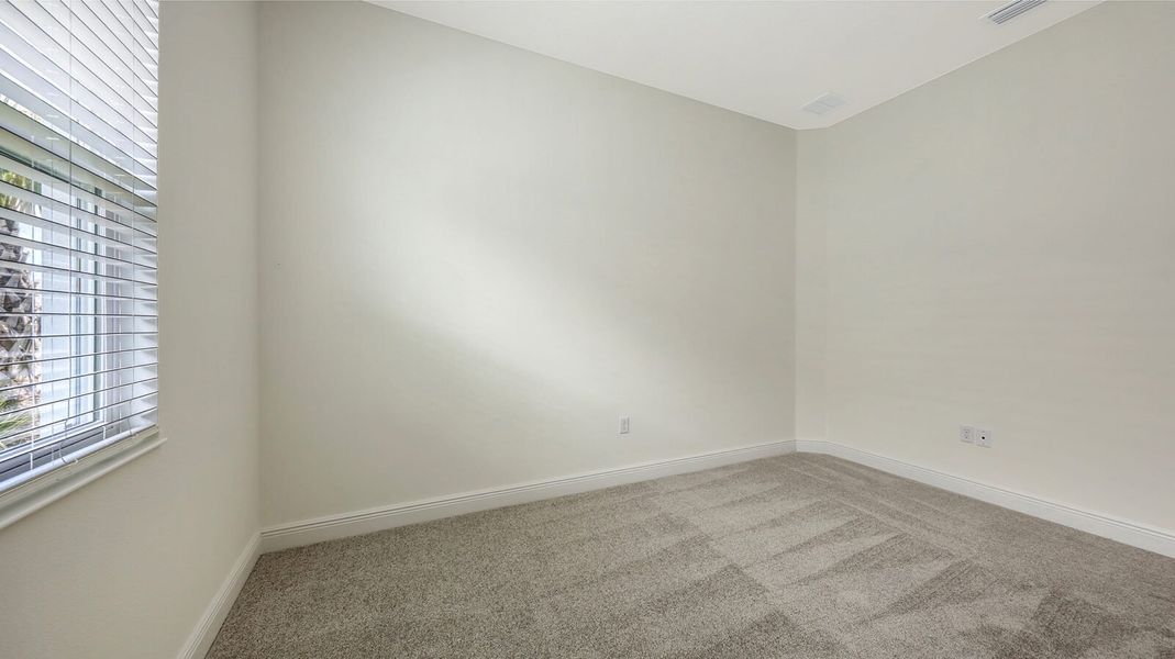 Spacious, unfurnished interior of a new home in Wildleaf at North River Ranch, Parrish (Image 39).