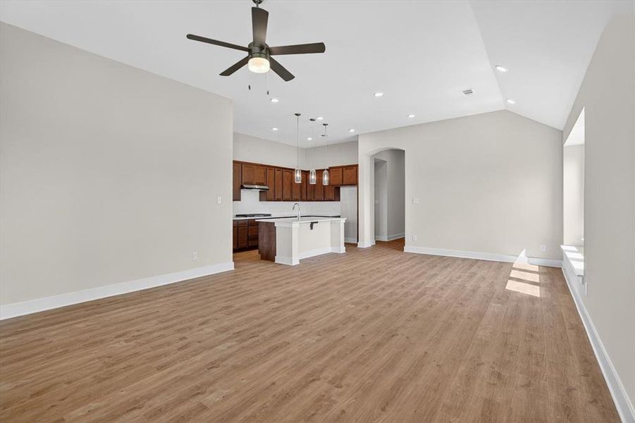 Spacious, unfurnished interior of a new home in Meraki, Forney (Image 14).