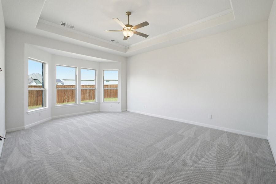 Spacious, unfurnished interior of a new home in Sonoma Verde, Heath (Image 35).