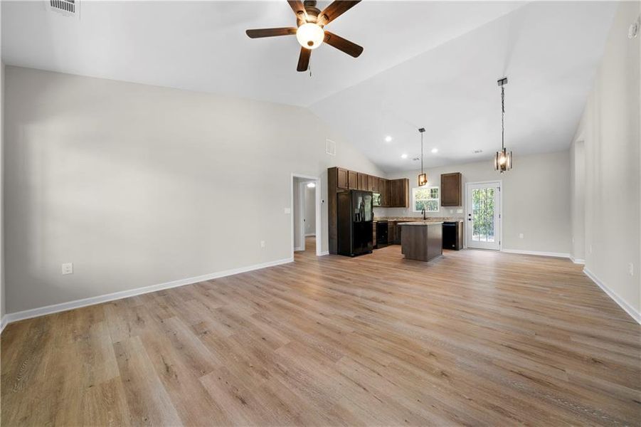 Spacious, unfurnished interior of a new home in , Cedartown (Image 16). Spacious, unfurnished interior of a new home in , Cedartown (Image 16).
