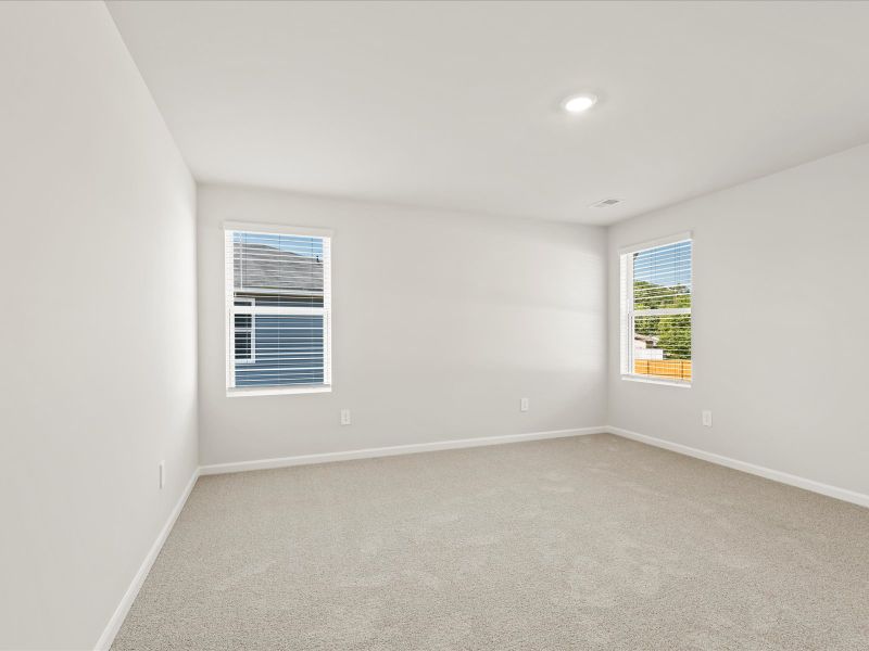 Spacious, unfurnished interior of a new home in Brayfield Manor - Heritage Collection, Wellford (Image 17).