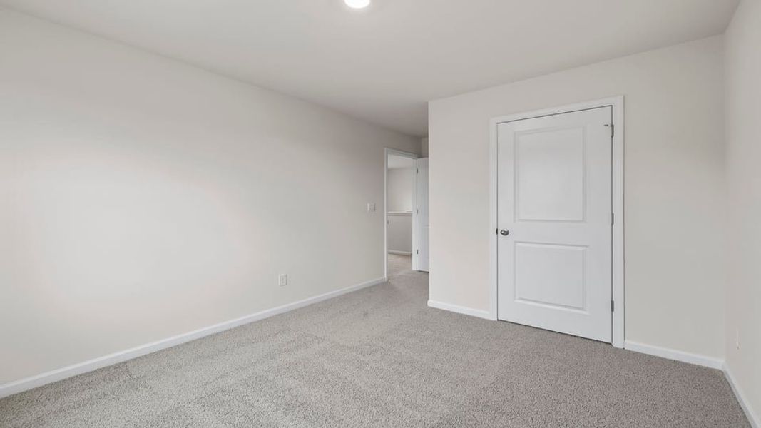 Spacious, unfurnished interior of a new home in Cedar Gap, Fountain Inn (Image 26).