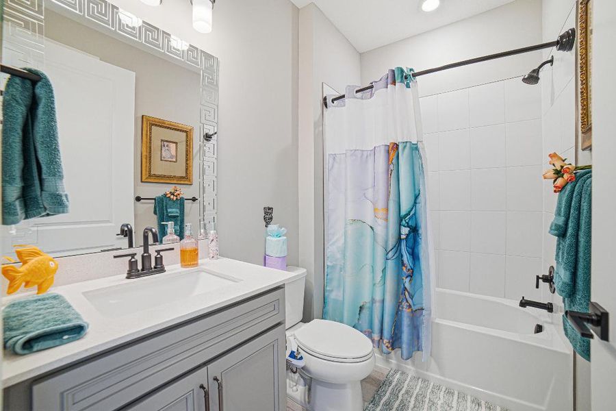 2nd Bathroom 2nd Bathroom