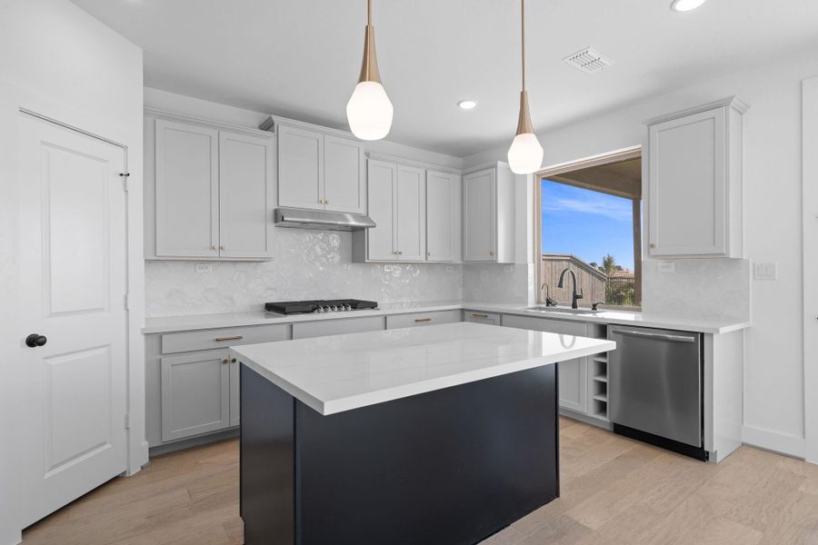 Furnished interior view inside a new home in Jubilee 45', 70', Hockley (Image 9).