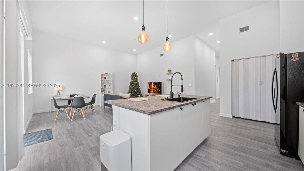 Furnished interior view inside a new home in , Cape Coral (Image 28).