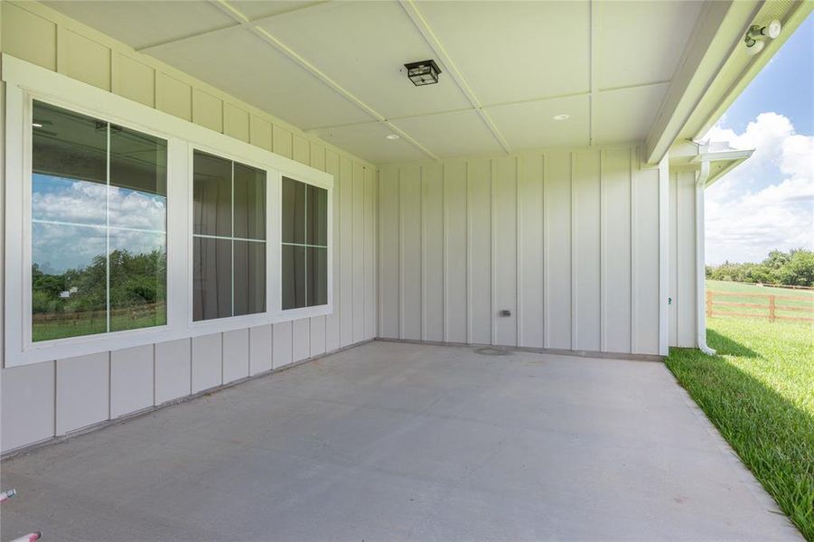 Large covered patio area Large covered patio area