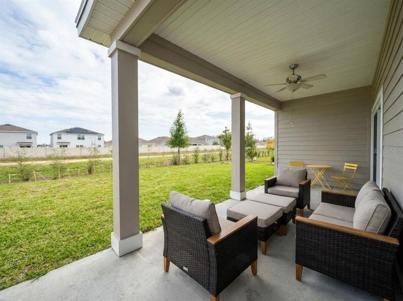 Exterior details and patio area of a home in , Ocala (Image 4).