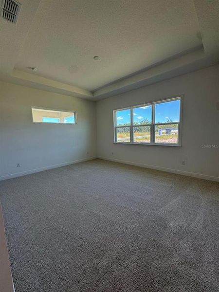 Spacious, unfurnished interior of a new home in Ridgehaven, Ormond Beach (Image 12).