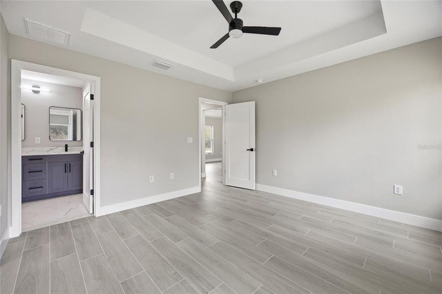 Spacious, unfurnished interior of a new home in , Citrus Springs (Image 27).