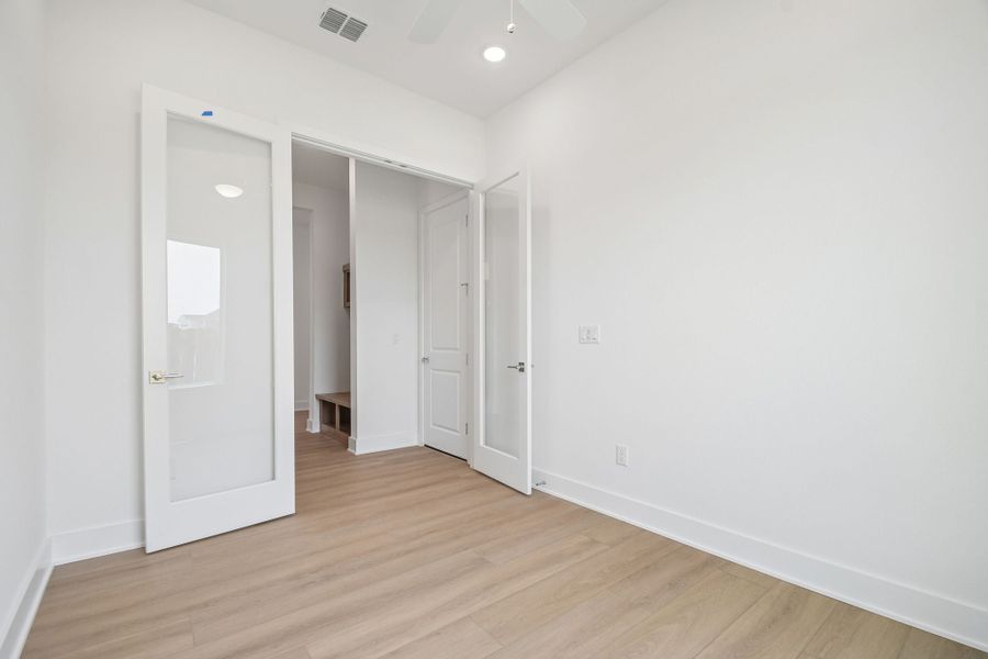 Spacious, unfurnished interior of a new home in Freedom at Anthem, Kyle (Image 20).