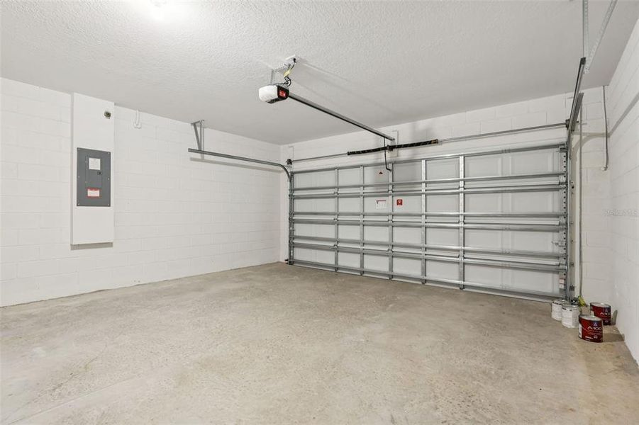 Spacious, unfurnished interior of a new home in Crosswinds - Classic Series, Haines City (Image 17).