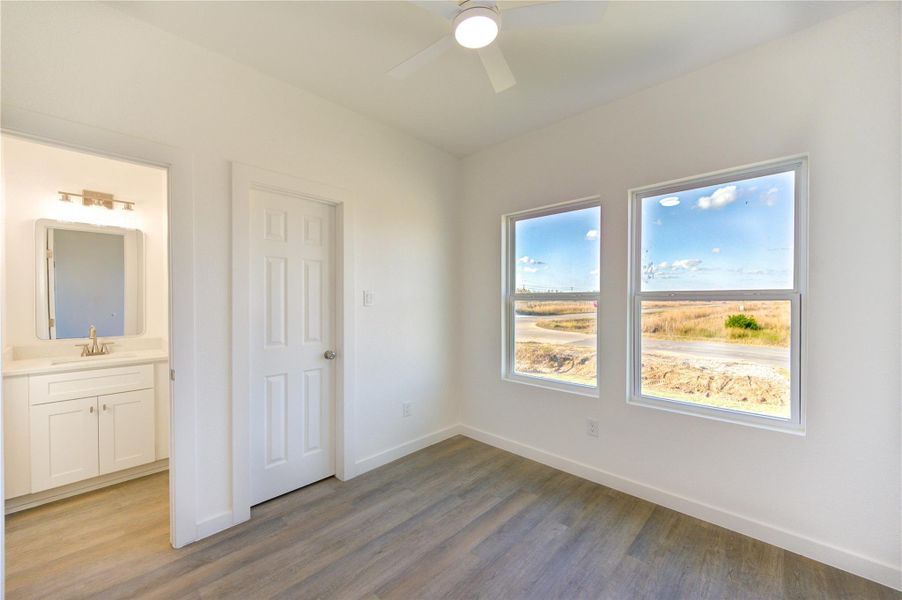 Spacious, unfurnished interior of a new home in , Cleveland (Image 40).