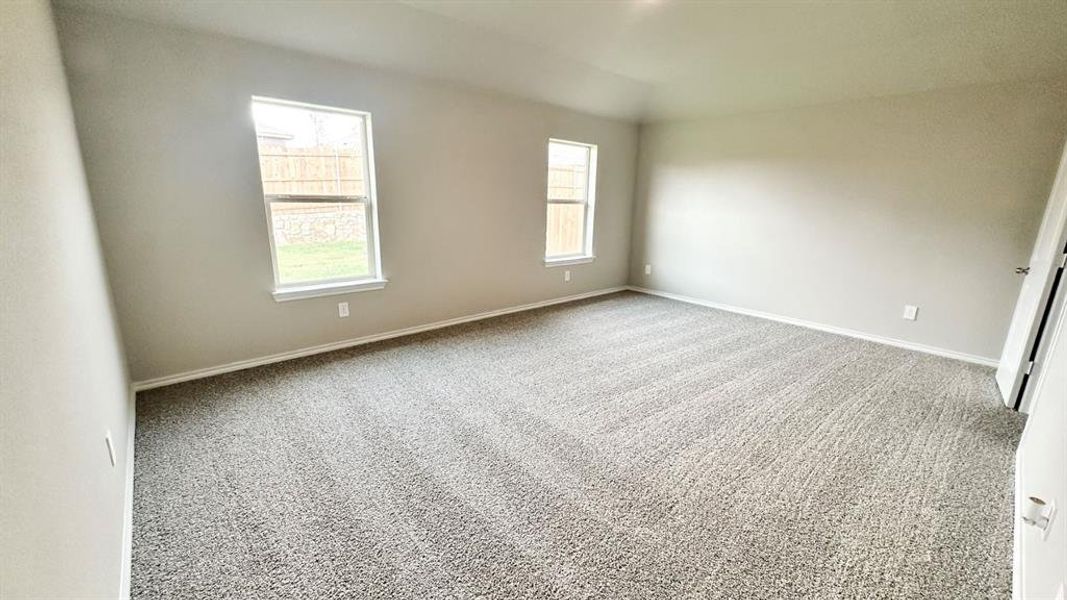 Spacious, unfurnished interior of a new home in Sunnycreek, Fort Worth (Image 9). Spacious, unfurnished interior of a new home in Sunnycreek, Fort Worth (Image 9).