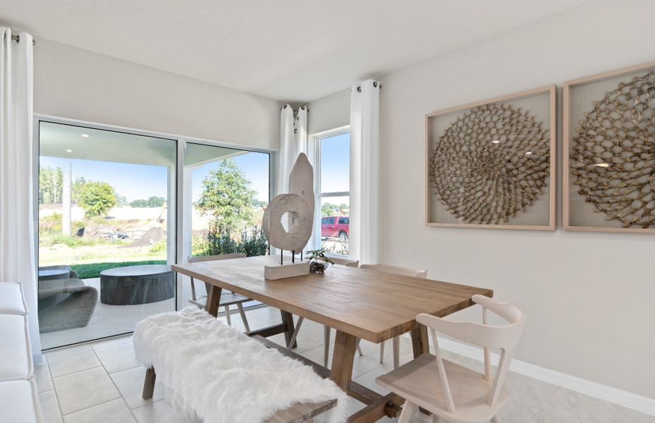 Representative furnished interior of a home built from the Drayton by Pulte Homes in Tohoqua, Kissimmee (Image 8).
