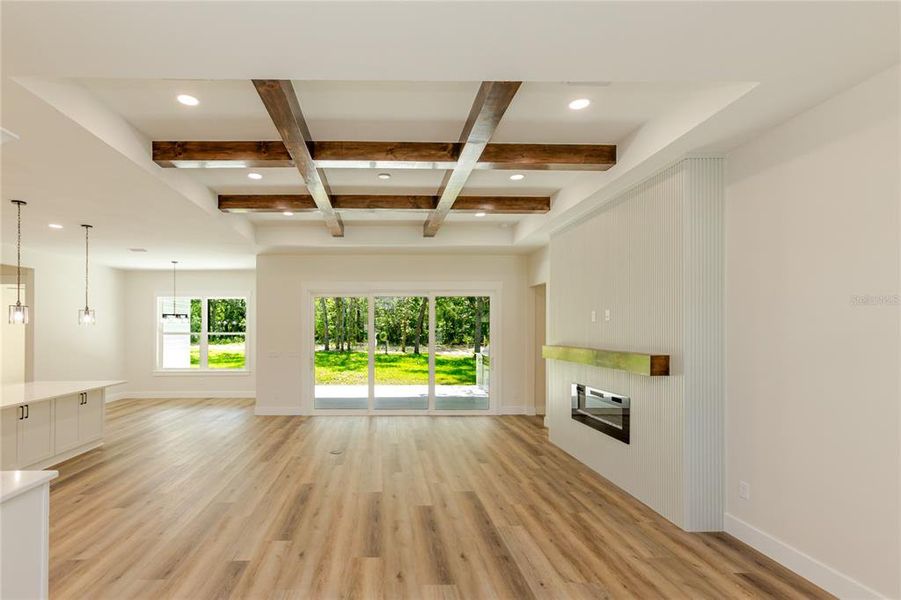 Spacious, unfurnished interior of a new home in , Weeki Wachee (Image 80).