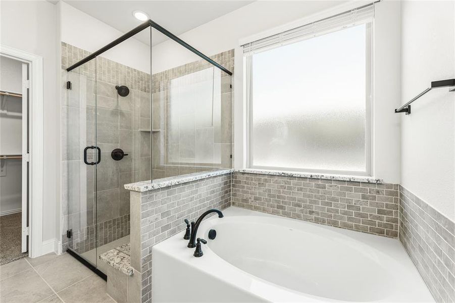 Furnished interior view inside a new home in Chaparral Park, Oak Point (Image 10).